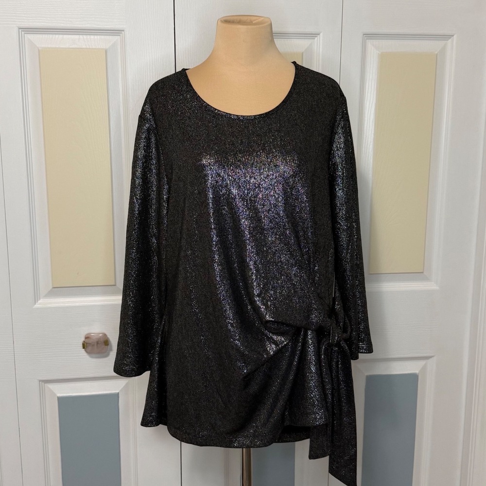 NWT Chicos Shimmer Side Twist Tie‎ Top Silver Metallic 3/4 Sleeve Size Medium 2